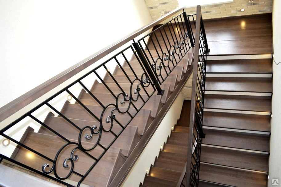 Главное фото Сайт услуг изготовление лестниц на заказ из категории  